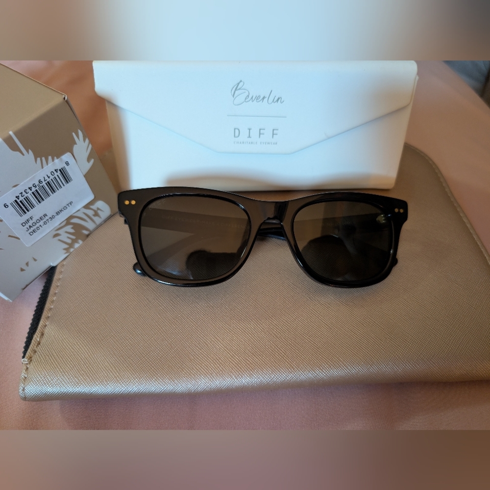 Diff Black Polorized Sunglasses